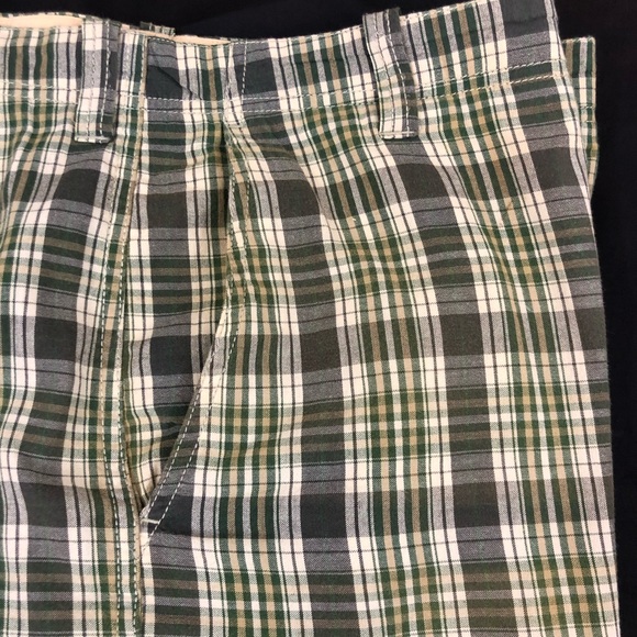 Izod Saltwater Chinos shorts 38 - Picture 3 of 5